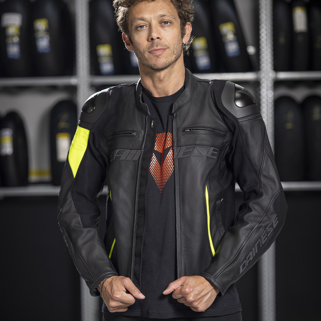 豪華 ダイネーゼ VR46 POSITION POLE 620 POLE POSITION LEATHER